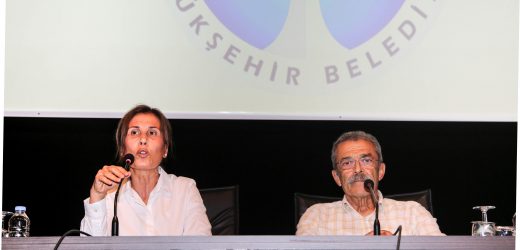 CHP apartman görevlileriyle bayramlaştı