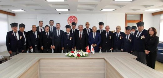 Menderes’te Yaşayan Kıbrıs Gazileri 47 Yıl Sonra KKTC’ye Gitti