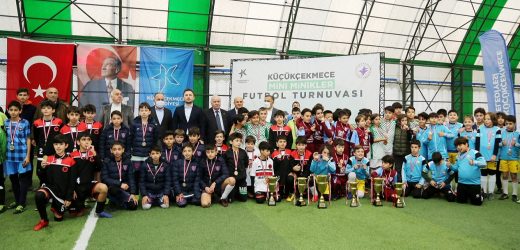 KÜÇÜKÇEKMECE’DE MİNİ MİNİKLER TURNUVASI HEYECANI YAŞANDI