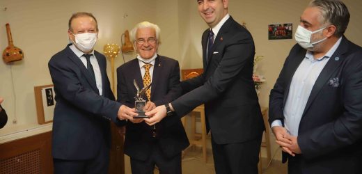 Adnan Balcı’nın ‘Umut Işığı’ adlı sergisi Kartal Belediyesi’nde sanatseverlerle buluştu