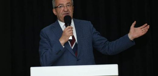 BAŞKAN BOZKURT, MUHTARLARLA İFTARDA BİR ARAYA GELDİ