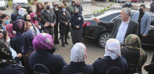 BELEDİYE ÇALIŞANLARINA BİLGİLENDİRME BROŞÜRÜ DAĞITILDI