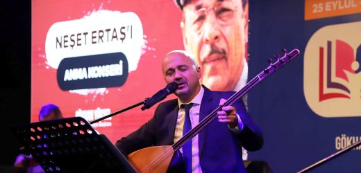 KARTAL’DA NEŞET ERTAŞ VEFATININ 9. YILINDA TÜRKÜLERLE ANILDI