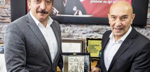 Başkan Soyer Kars’ta: El ele vererek kurtulacağız