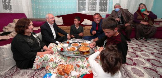 Kemal Kılıçdaroğlu, Çubuk’ta linç girişiminde kendisine evini açan aileyle iftar yaptı