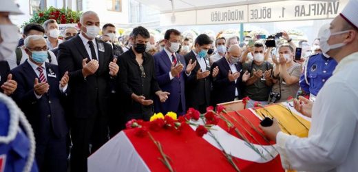 FERHAN ŞENSOY, SON YOLCULUĞUNA UĞURLANDI