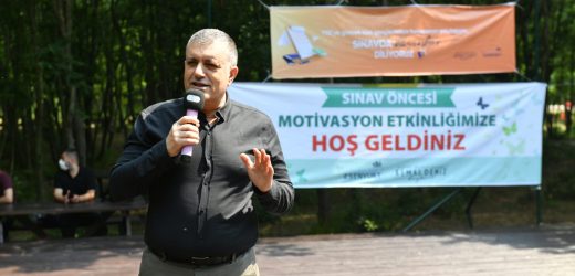 BAŞKAN BOZKURT, ÖĞRENCİLERLE SINAV ÖNCESİ MOTİVASYON ETKİNLİĞİNDE BULUŞTU