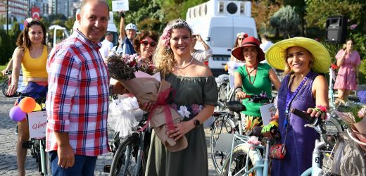 SÜSLÜ KADINLAR’ BEYLİKDÜZÜ’NDE PEDAL ÇEVİRDİ