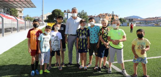 VETERAN FUTBOLCULAR MARMARİS’TE BULUŞTU