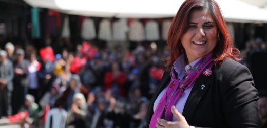 ÖZLEM BAŞKAN, KAHVEHANE ESNAFINI YALNIZ BIRAKMADI’