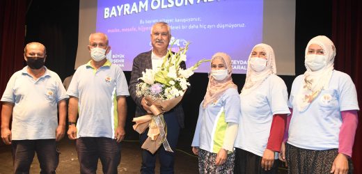 Karalar; “İşçilikten gelmiş bu abinizin gönlü sizinle atar.”