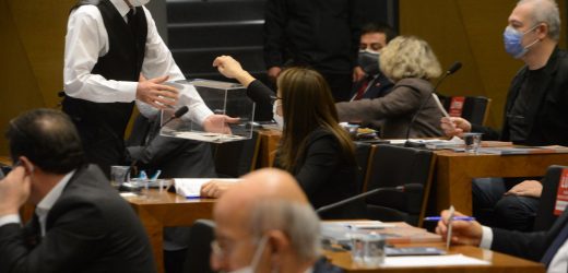 ŞİŞLİ HALKIYLA BİRLİKTE BELEDİYE MECLİSİ DE “ETFAL YERİNDE YAPILSIN” DİYOR!