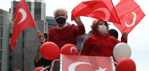 23 NİSAN ŞİŞLİ’DE DOLU DOLU KUTLANDI