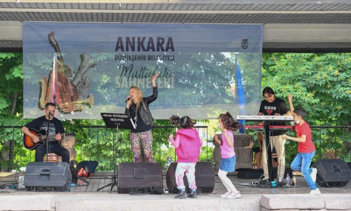 ANKARA SOKAKLARI SANATLA BULUŞTU