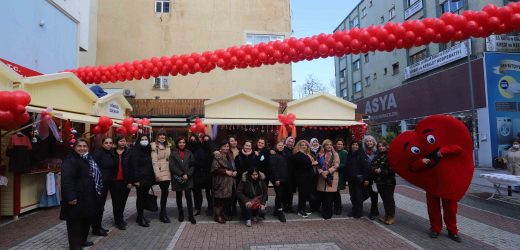 Kartal Belediyesi Kadın Emeği Pazarı 14 Şubat teması ile açıldı