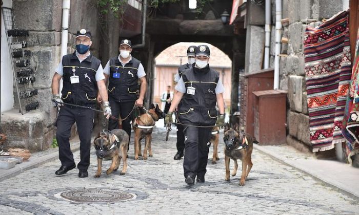 ANKARA’DA VATANDAŞLARIN HUZURLU VE GÜVENLİĞİ ÖNCELİK