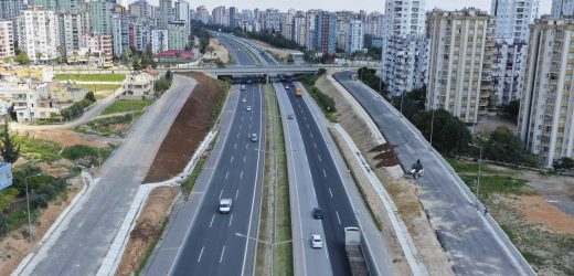 Adana’nın yolları yenileniyor