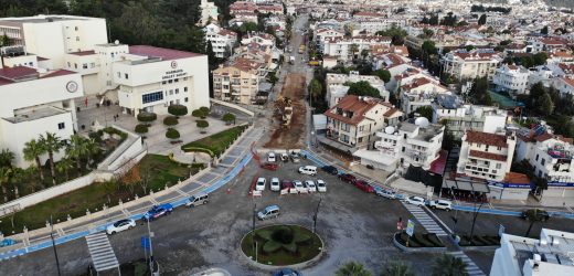 YUNUS NADİ CADDESİ’NE NEŞTER