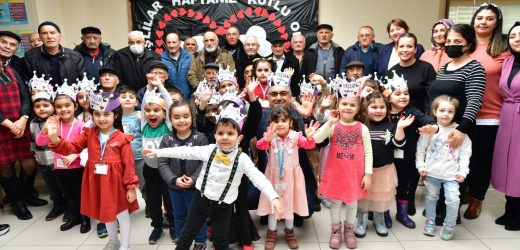 ESENYURTLU MİNİKLERDEN YAŞLILAR HAFTASI’NDA ANLAMLI ETKİNLİK