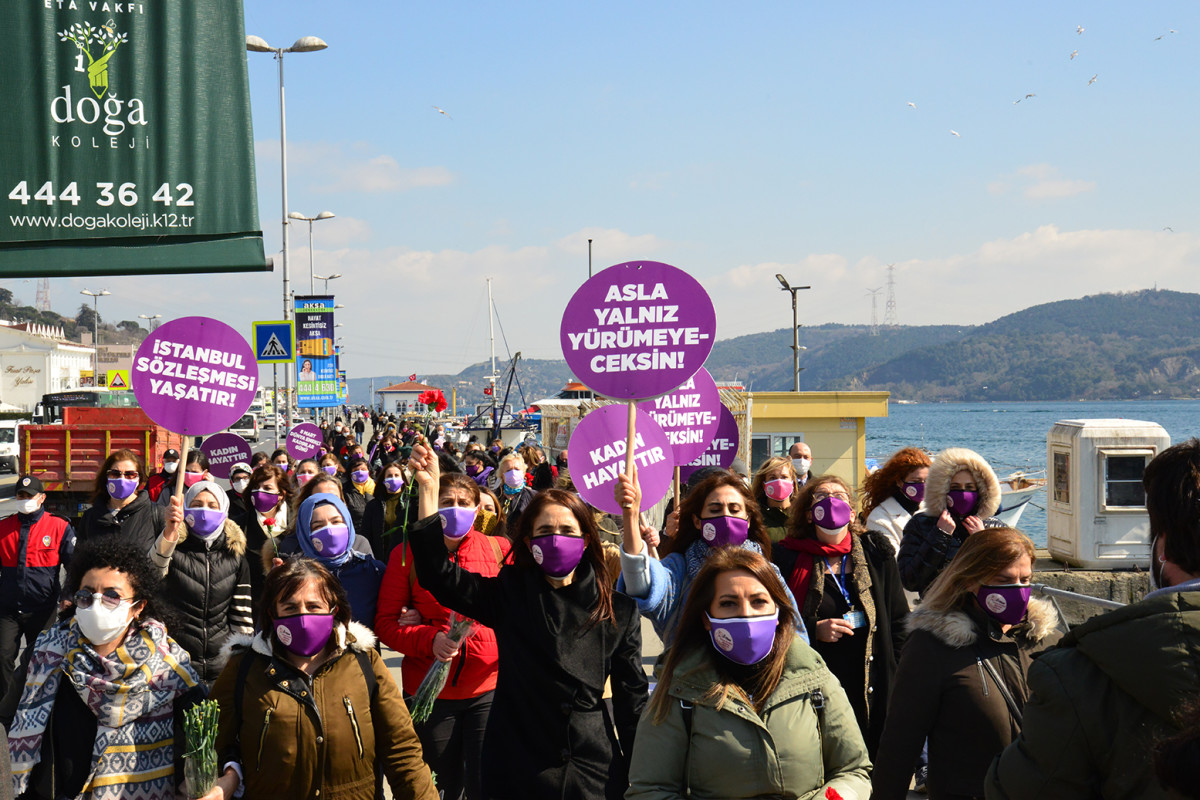 DÜNYA YERİNDEN OYNAR KADINLAR ÖZGÜR OLSA