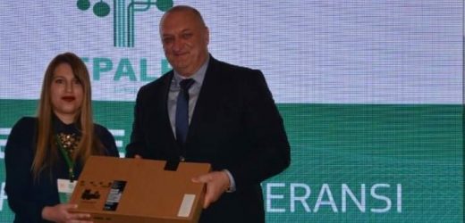 GÖLELİ ÖĞRETMEN SEVGİ ATALAY TÜRKİYE BİRİNCİSİ OLDU..