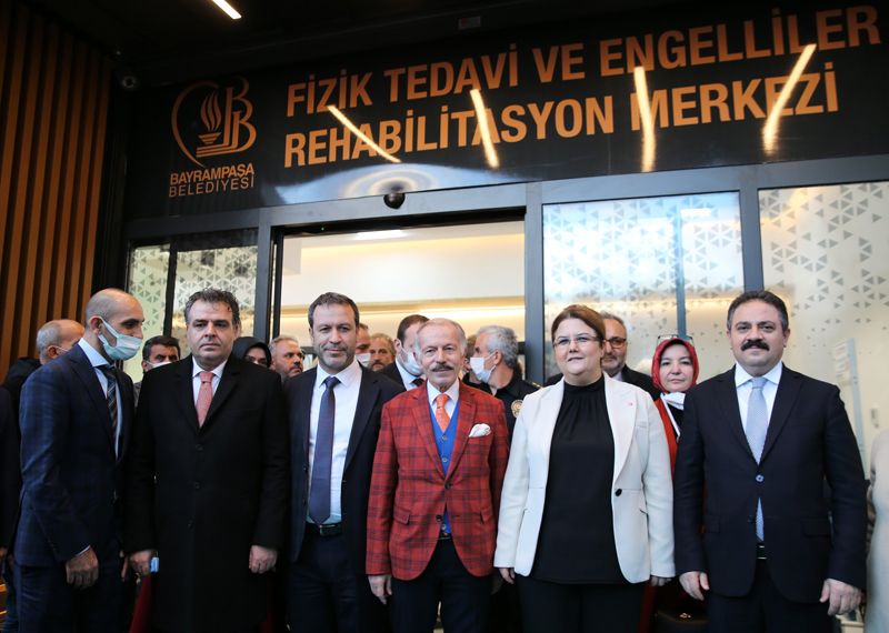 BAYRAMPAŞA’DA ‘ENGELSİZ HAYATA’ YEPYENİ BİR KAPI AÇILDI