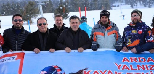 ARDAHAN BELEDİYENİN DESTEK VERDİĞİ ‘KAR KURTLARI’NDAN NEFES KESEN GÖSTERİ