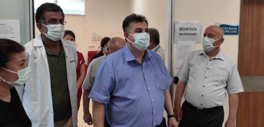 Doktor Başkandan Sünnet Çocuklarına ve Covid Aşısı Olanlara Moral Ziyareti