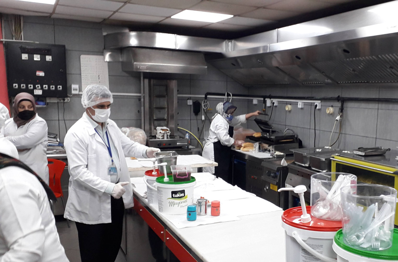 BAYRAMPAŞA’DA OKUL KANTİNLERİNE SIKI DENETİM