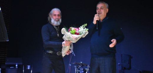 EDREMİT’TE SEVGİLİLER GÜNÜ KONSERİ