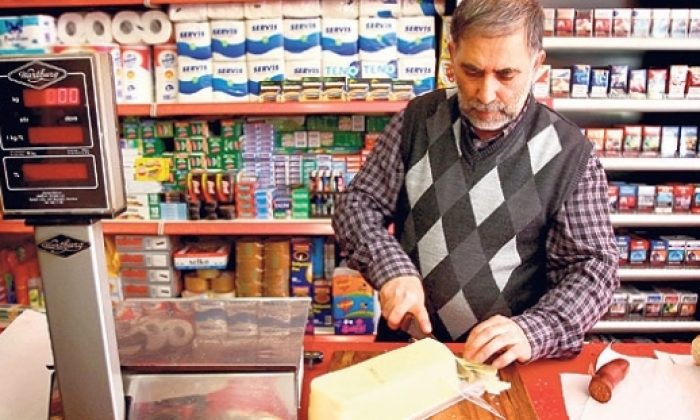 VERESİYENİN İLK ÜÇÜ: EKMEK, YUMURTA VE SİGARA