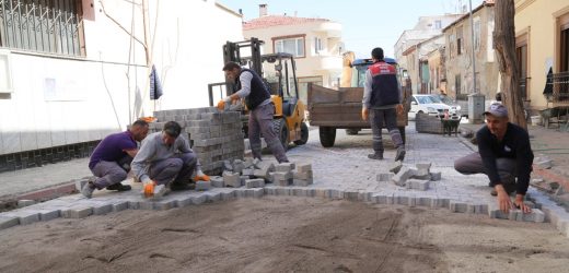 EDREMİT’TE DOĞALGAZDAN BOZULAN YOLLAR YENİLENİYOR