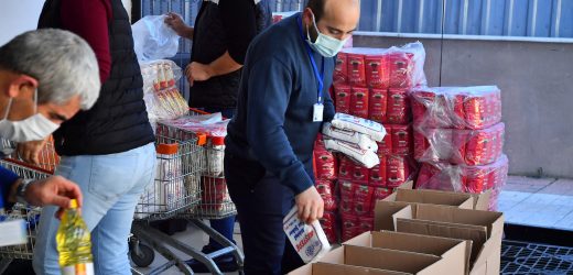 KORONAVİRÜS TEDAVİSİ GÖRENLERE SICAK YEMEK DESTEĞİ