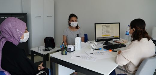 ESENYURT BELEDİYESİ’NDEN ÜNİVERSİTELİ ADAYLARA TERCİH DESTEĞİ