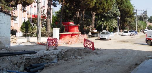 ULA’NIN CUMHURİYET CADDESİ CUMHURİYET ÖNCESİ GİBİ!..