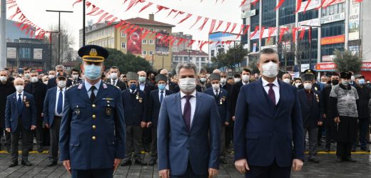 ESENYURT’TA ÇANAKKALE ZAFERİ VE ŞEHİTLERİ TÖRENLE ANILDI