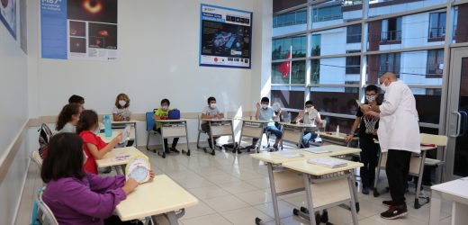 KÜÇÜKÇEKMECE ÇOCUK ÜNİVERSİTESİ’NDE DERS ZİLİ ÇALDI