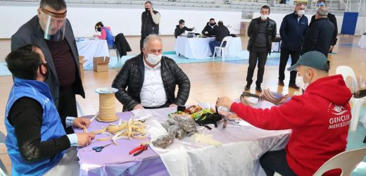 Çatalca Belediyesi, Sağlık Çalışanlarımıza destek için ” Siperlikli Maske”