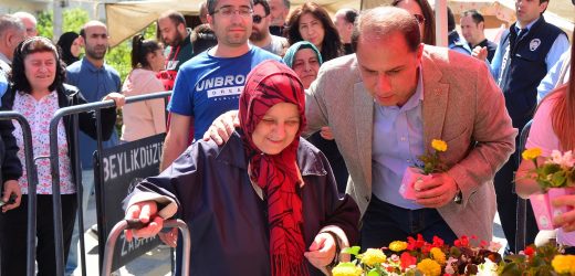 ANNELER GÜNÜ ÇİÇEKLERLE KUTLANACAK