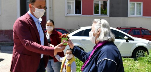 Beylikdüzü’nde Anneler Günü’nde Binbir Çiçek