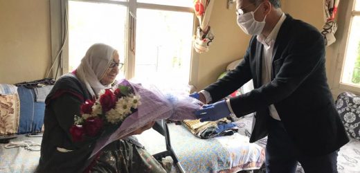 Kozan AK Parti, şehit annesini yalnız bırakmadı