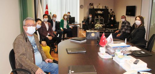 Vali Civelek’ten Eczacılara Teşekkür