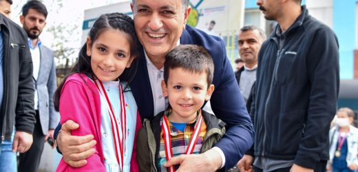 “DAHA GÜÇLÜ ŞEKİLDE ‘İYİ Kİ ESENYURTLUYUZ’ DİYECEĞİZ”